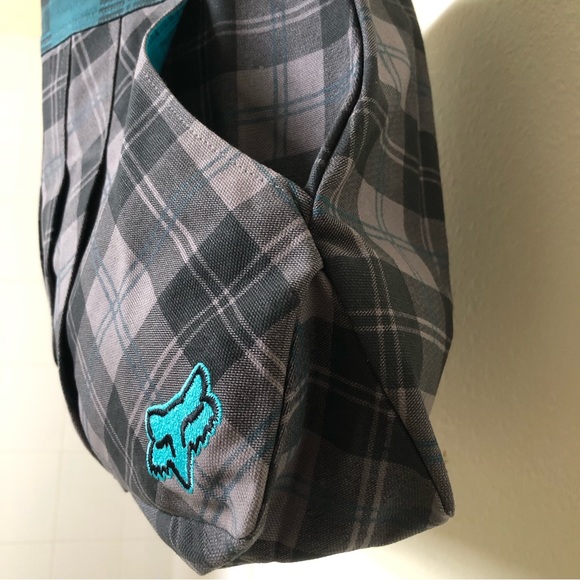 FOX™ Brand Canvas Bag - Picture 3 of 8